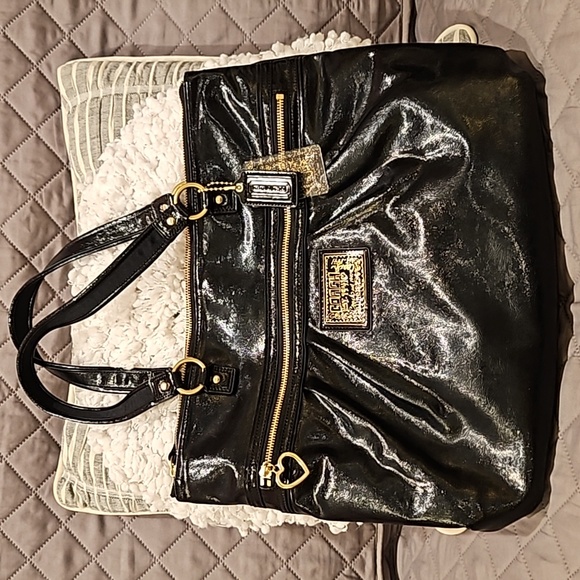 Coach Handbags - Coach Shoulder Bag